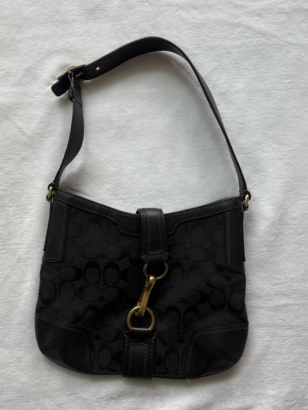 Coach: Black Signature Shoulder Bag